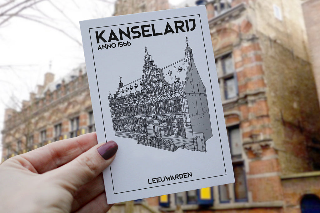 Kanselarij Leeuwarden ansichtkaart gehouden voor het echte gebouw