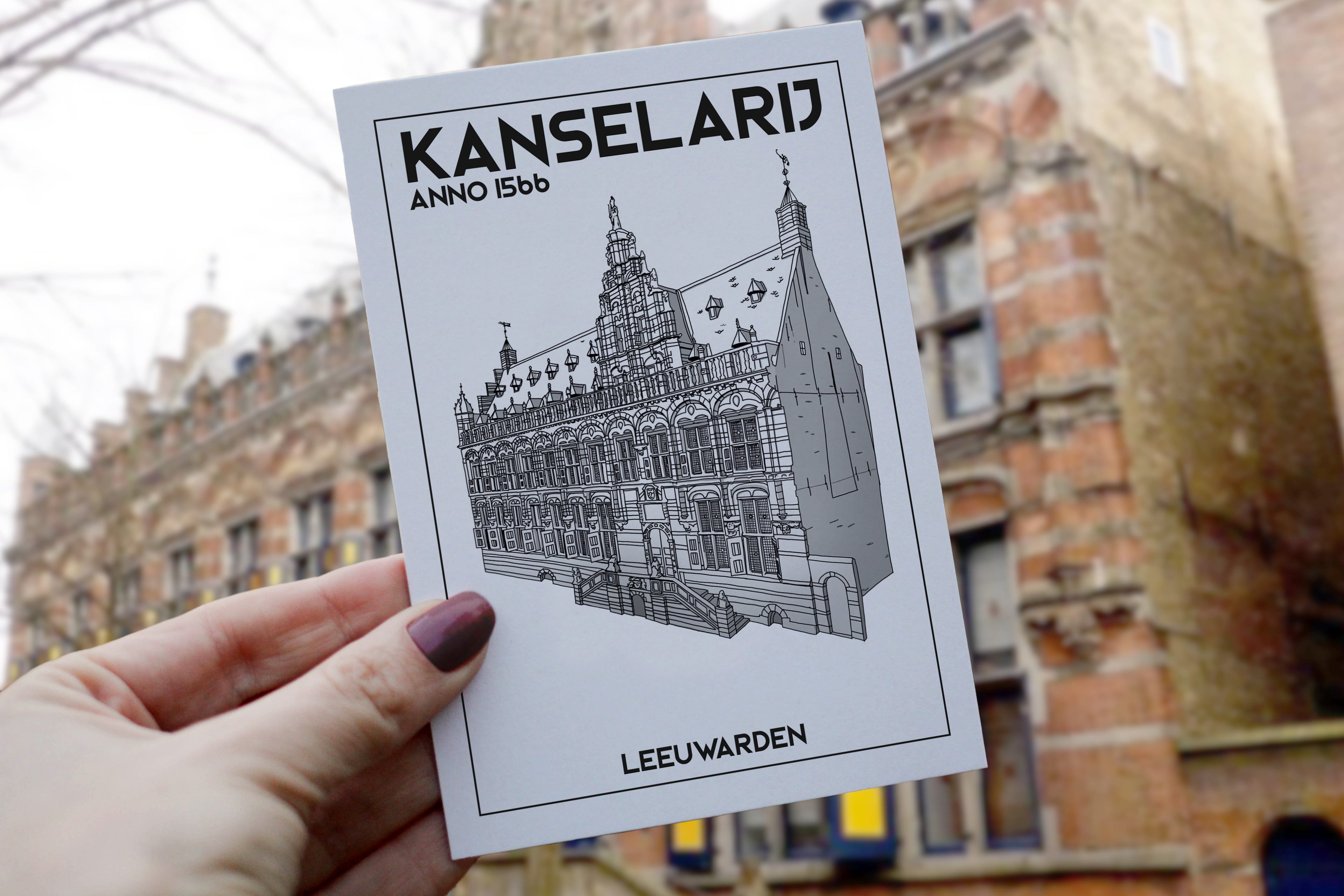 Kanselarij Leeuwarden ansichtkaart gehouden voor het echte gebouw